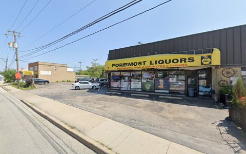 Liquor Store «Foremost Liquor Store», reviews and photos, 1141 Lee St, Des Plaines, IL 60016, USA