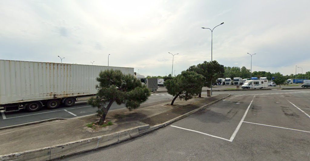 Aire de services et stationnement camping cars à Cubzac-les-Ponts (Gironde 33)