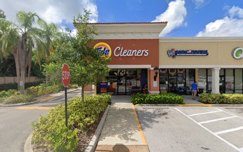 Dry Cleaner «Kings Lake Cleaners», reviews and photos, 4890 Davis Blvd, Naples, FL 34104, USA