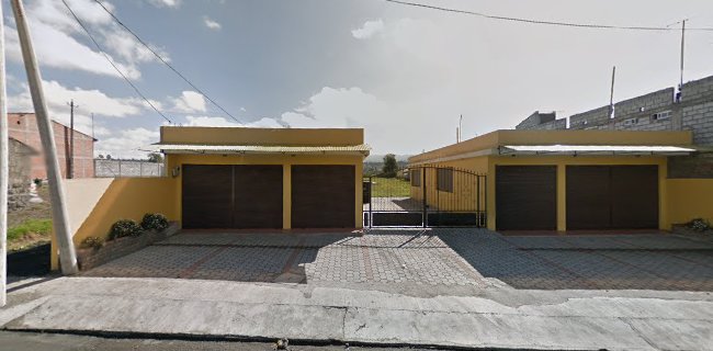 Av. Miguel Iturralde, Latacunga, Ecuador