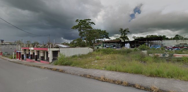 Av. Alberto Zambrano y, Calle Cumanda, Puyo 160150, Ecuador