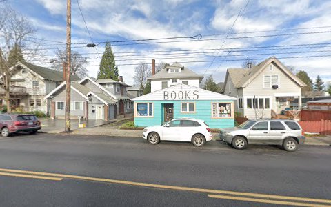 Used Book Store «Hawthorne Boulevard Books», reviews and photos, 3129 SE Hawthorne Blvd, Portland, OR 97214, USA