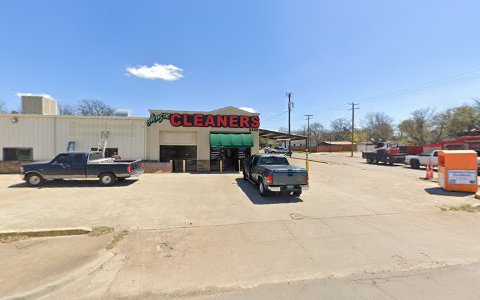 Dry Cleaner «Artistic Cleaners Of Oak Cliff», reviews and photos, 2742 S Marsalis Ave, Dallas, TX 75216, USA