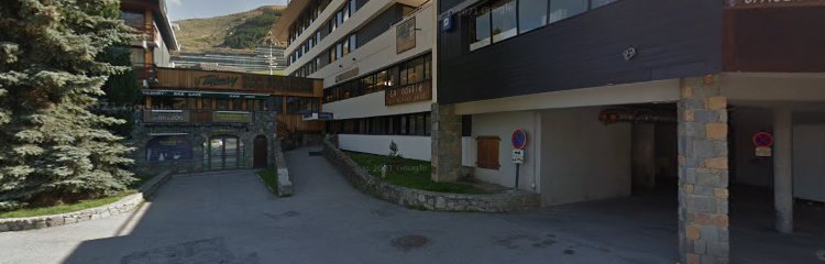 Photo du Banque Banque Populaire Auvergne Rhône Alpes à LES Menuires