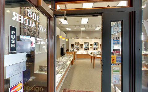 Wholesale Jeweler «Medallion Jewelers», reviews and photos, 308 SW Alder St, Portland, OR 97204, USA