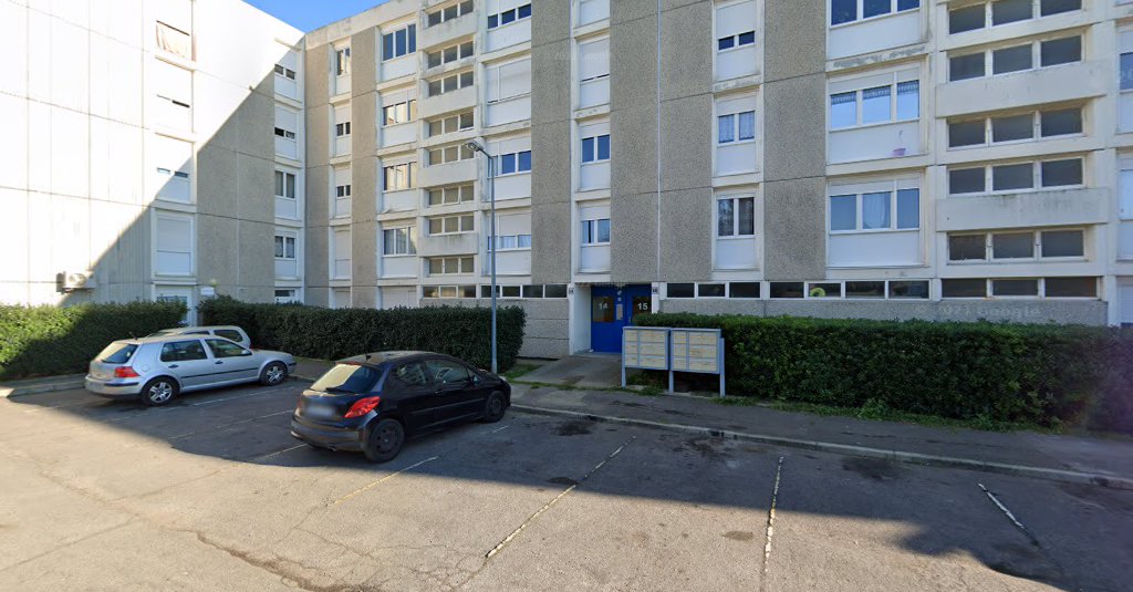 Bureau meze à Mèze (Hérault 34)