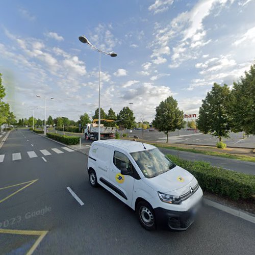 Borne de recharge de véhicules électriques VIRTA Charging Station Saint-Cyr-sur-Loire