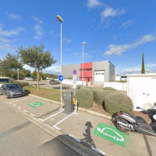 Borne de recharge de véhicules électriques RÉVÉO Charging Station Villeneuve-lès-Maguelone