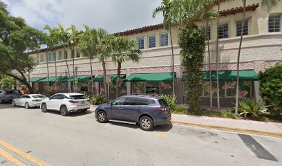 Lopez Nelinda Dr - Pet Food Store in Miami Beach Florida