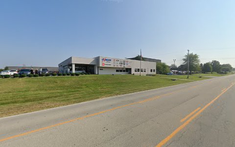 Auto Repair Shop «Oxmoor Collision Repair Center», reviews and photos, 11505 Electron Dr, Louisville, KY 40299, USA