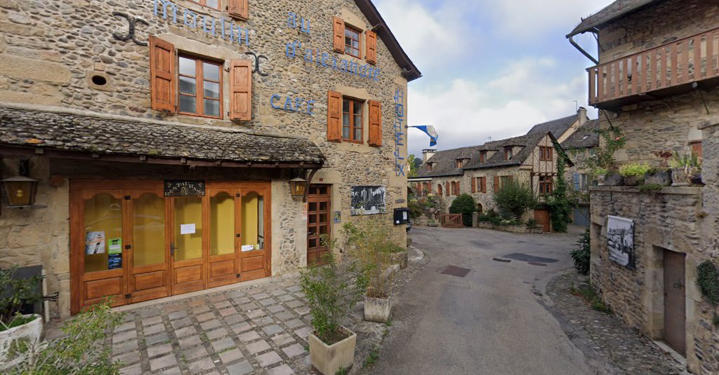 Cabanac à Sainte-Eulalie-d'Olt (Aveyron 12)