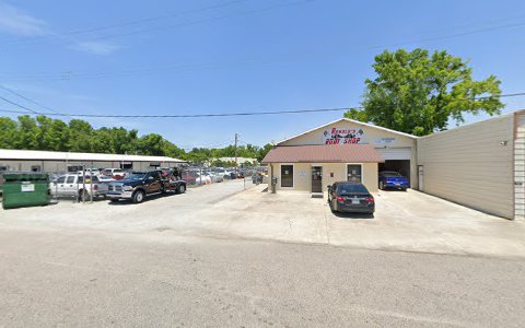Auto Body Shop «Ronalds Body Shop», reviews and photos, 206 Magnolia St, Whiteville, NC 28472, USA