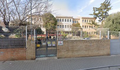 Escuela Instituto Antoni Ubach i Soler en Terrassa