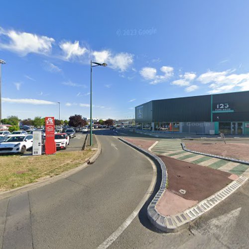 Borne de recharge de véhicules électriques Auchan Charging Station Sin-le-Noble