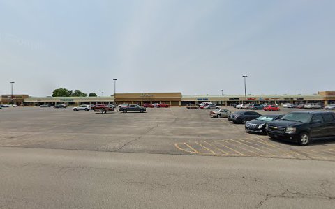 Shopping Mall «River Pointe Mall», reviews and photos, 401 E Clifty Dr, Madison, IN 47250, USA