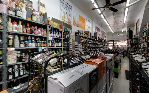 Liquor Store «West Coast Wines & Liquor Inc», reviews and photos, 1440 Lexington Ave, New York, NY 10128, USA