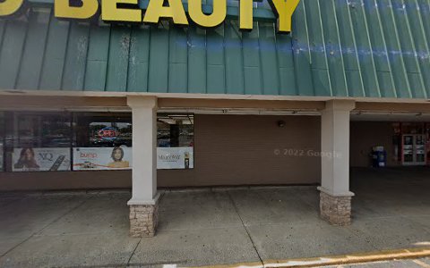 Beauty Salon «J C Beauty», reviews and photos, 2225 Hikes Ln, Louisville, KY 40218, USA
