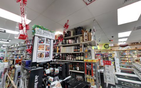 Liquor Store «Sunset Point Liquors», reviews and photos, 2516 Sunset Point Rd, Clearwater, FL 33765, USA