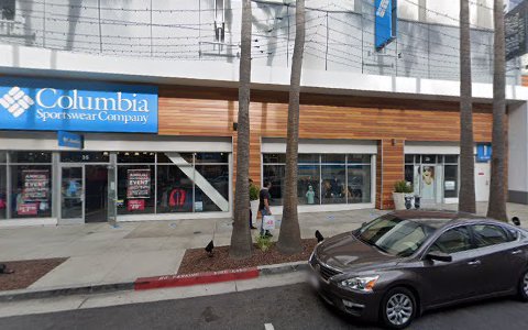Sportswear Store «Columbia Sportswear Outlet at The Pike Outlets», reviews and photos, 35 Bay St, Long Beach, CA 90802, USA