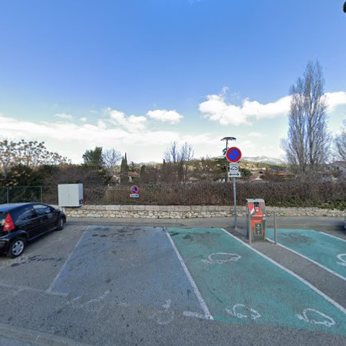 Borne de recharge de véhicules électriques larecharge Charging Station La Penne-sur-Huveaune