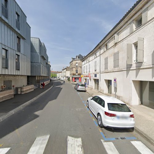Free - Borne interactive (Magasin Presse) à Angoulême
