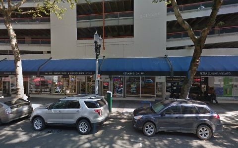 Tobacco Shop «4th Avenue Smoke Shop», reviews and photos, 514 SW 4th Ave, Portland, OR 97204, USA