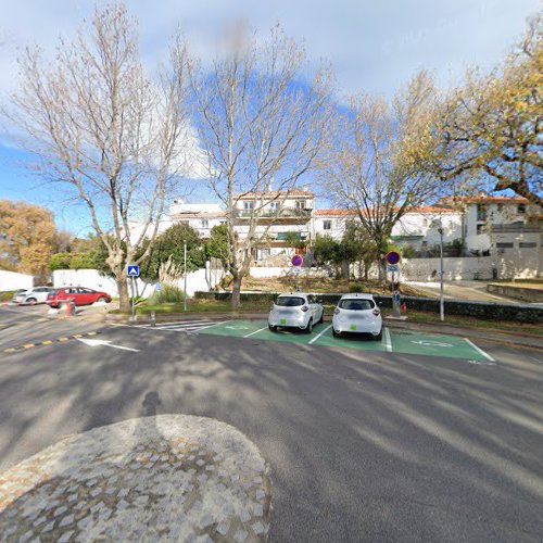 Borne de recharge de véhicules électriques Ze-Watt Station de recharge Perpignan