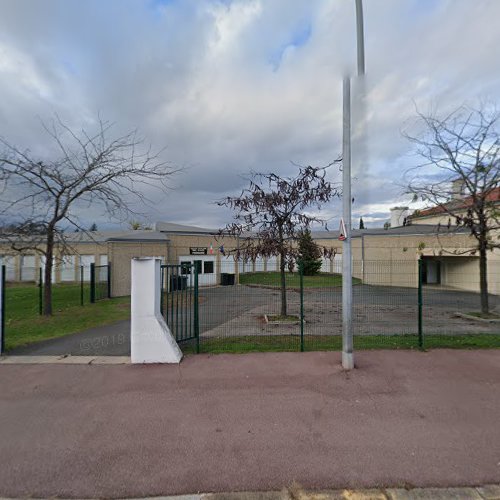 École primaire publique Eluard la Chapelle à Andrézieux-Bouthéon