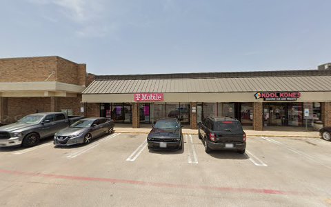 Cell Phone Store «T-Mobile», reviews and photos, 327 S Cedar Ridge Dr, Duncanville, TX 75116, USA