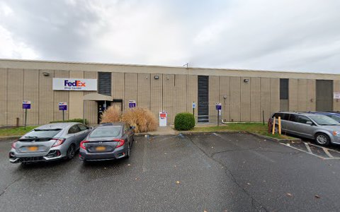 Shipping and Mailing Service «FedEx Ship Center», reviews and photos, 270 S Service Rd, Melville, NY 11747, USA