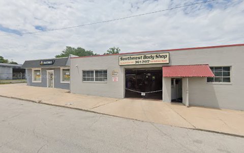 Auto Body Shop «Southwest Body Shop Inc», reviews and photos, 212 W 74th St #101, Kansas City, MO 64114, USA