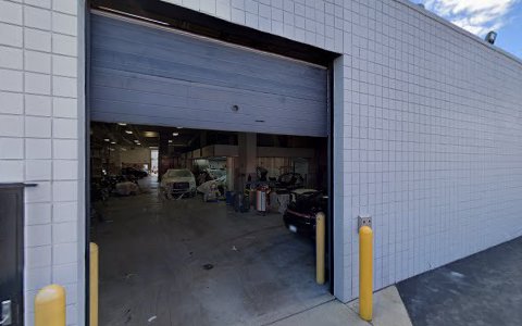 Auto Body Shop «Varsity Lincoln Collision Center», reviews and photos, 48600 Twelve Mile Rd, Wixom, MI 48393, USA
