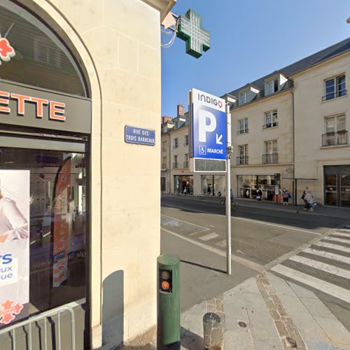 Borne de recharge de véhicules électriques Recharge Charging Station Compiègne