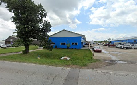 Truck Repair Shop «Barnes Auto Service», reviews and photos, 3730 Bishop Ln, Louisville, KY 40218, USA