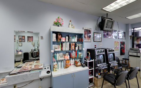 Beauty Salon «Dismuke Hair Salon», reviews and photos, 1910 Dismuke St, Houston, TX 77023, USA