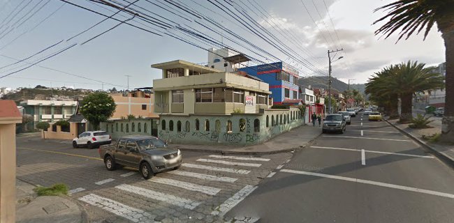 Avenida Los Guaytambos y Las Cerezas, Ambato 180108, Ecuador