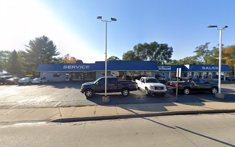 Used Car Dealer «Shoreline Motors & Service Center», reviews and photos, 2221 Henry St, Muskegon, MI 49441, USA