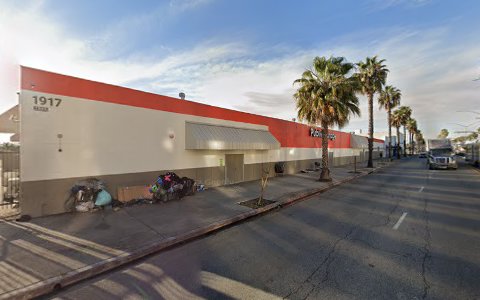 Self-Storage Facility «Public Storage», reviews and photos, 1917 Long Beach Blvd, Long Beach, CA 90806, USA