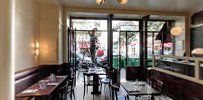 Atmosphère du Restaurant français Le Châteaubriand à Paris - n°3
