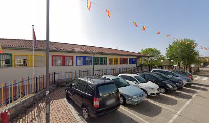 Colegio Público San Miguel en Navalagamella