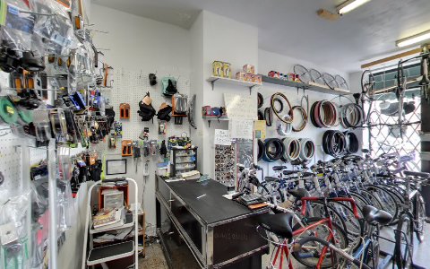 Bicycle Store «Bicycle Clinic», reviews and photos, 2221 E 71st St, Chicago, IL 60649, USA