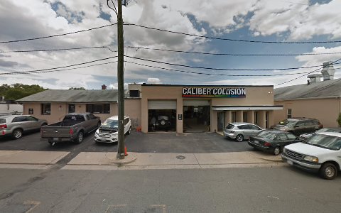 Auto Body Shop «Caliber Collision», reviews and photos, 16 Sweeley St, Alexandria, VA 22314, USA