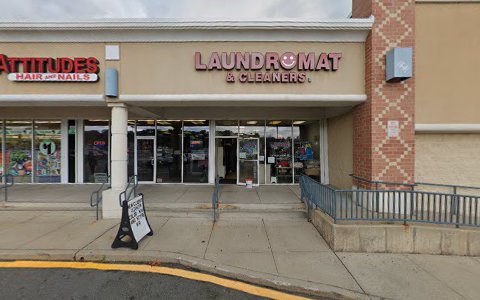 Laundromat «Happy Face Laundromat & Dry Cleaners», reviews and photos, 370 US-130 #2, East Windsor, NJ 08520, USA
