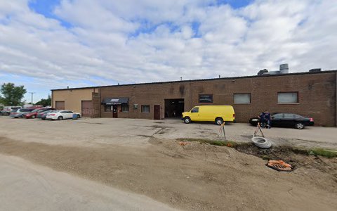 Auto Body Shop «Maaco Collision Repair & Auto Painting», reviews and photos, 1026 S Milwaukee Ave, Wheeling, IL 60090, USA
