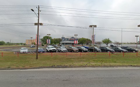 Used Car Dealer «Texas Auto Center», reviews and photos, 2701 S Interstate Hwy 35, San Marcos, TX 78666, USA