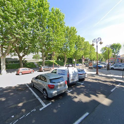 Borne de recharge de véhicules électriques VIRTA Charging Station Narbonne