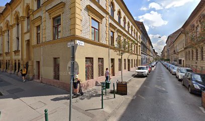 Tirannosz Ház, Budapest