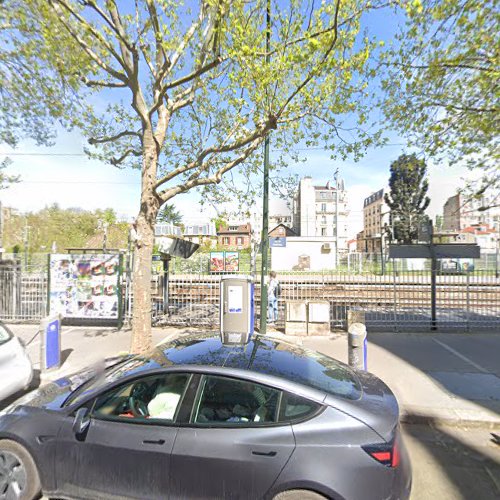 Borne de recharge de véhicules électriques Autolib Charging Station La Garenne-Colombes