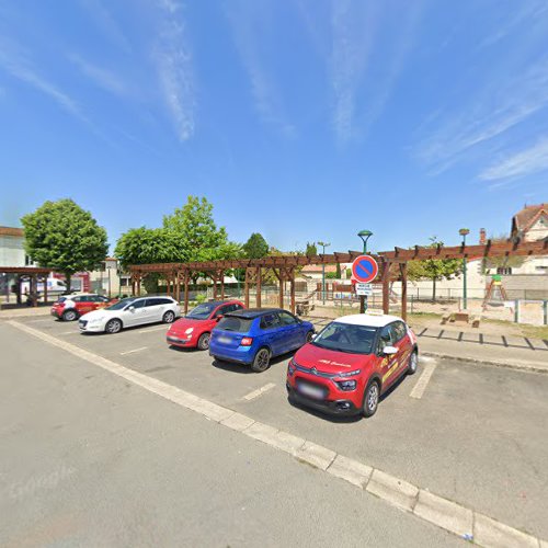Borne de recharge de véhicules électriques Lidl Charging Station Chasseneuil-sur-Bonnieure