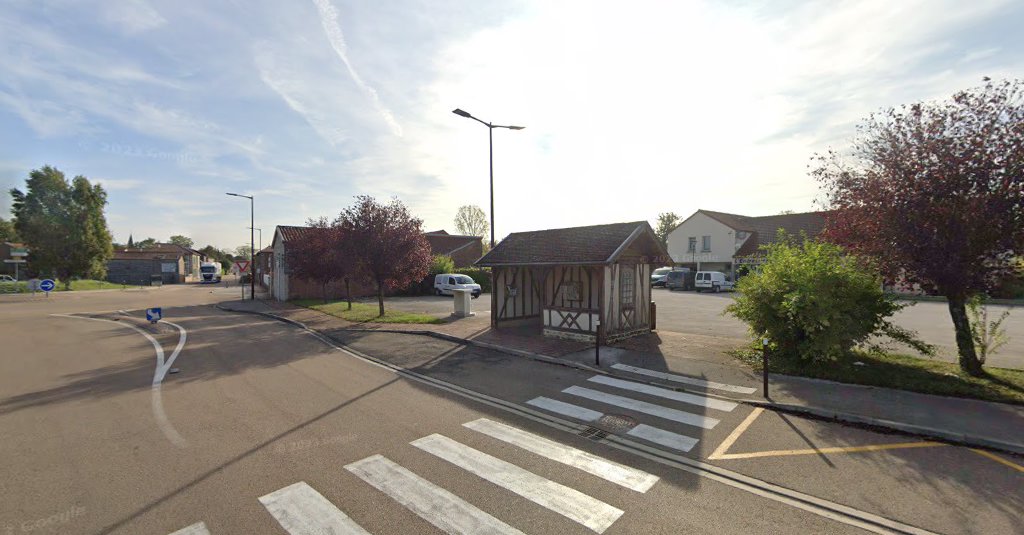 aire de services et stationnement camping cars à Rives-Dervoises (Haute-Marne 52)